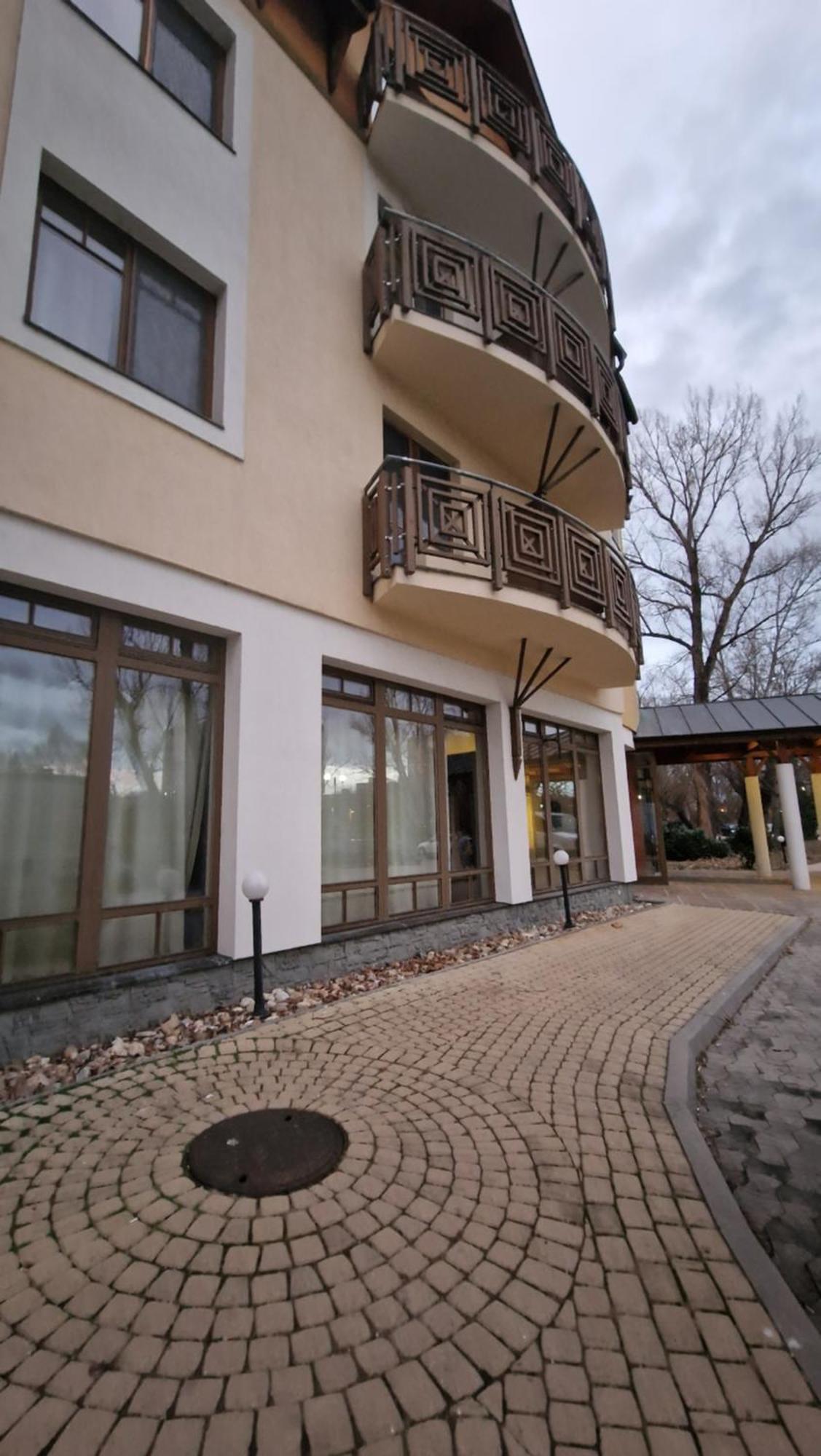 Apartmán Whit Balcony And View Checkin - Drazdiak Bratislava